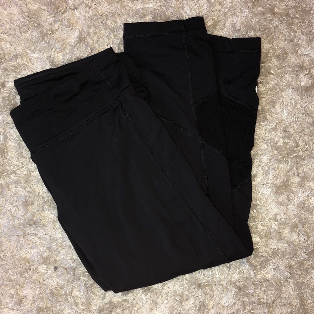 Lululemon black crop with mesh detailing
